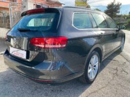 Volkswagen Passat Variant 2.0 TDI DSG Business BlueMotion Tech pieno