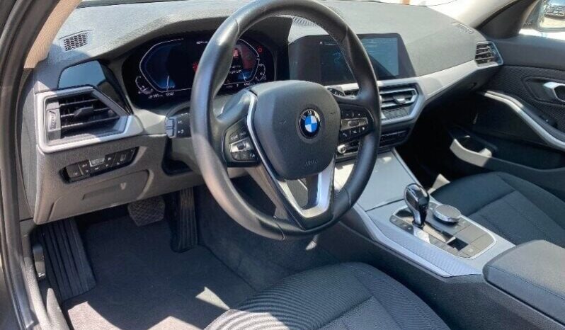 BMW 320e Touring Business Advantage pieno
